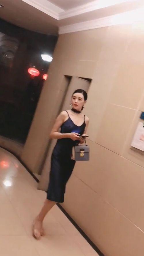 av电梯邂逅喝醉,醉梦中的浪漫邂逅